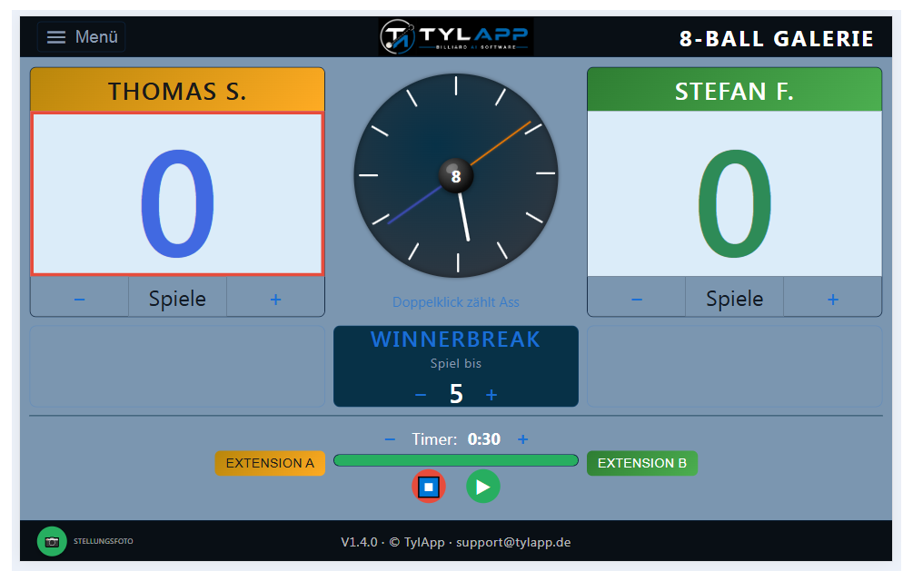 Original-Anzeige des TylApp-Scoreboards: 8-Ball mit zwei Spielernamen, Shotclock und Extension-Buttons