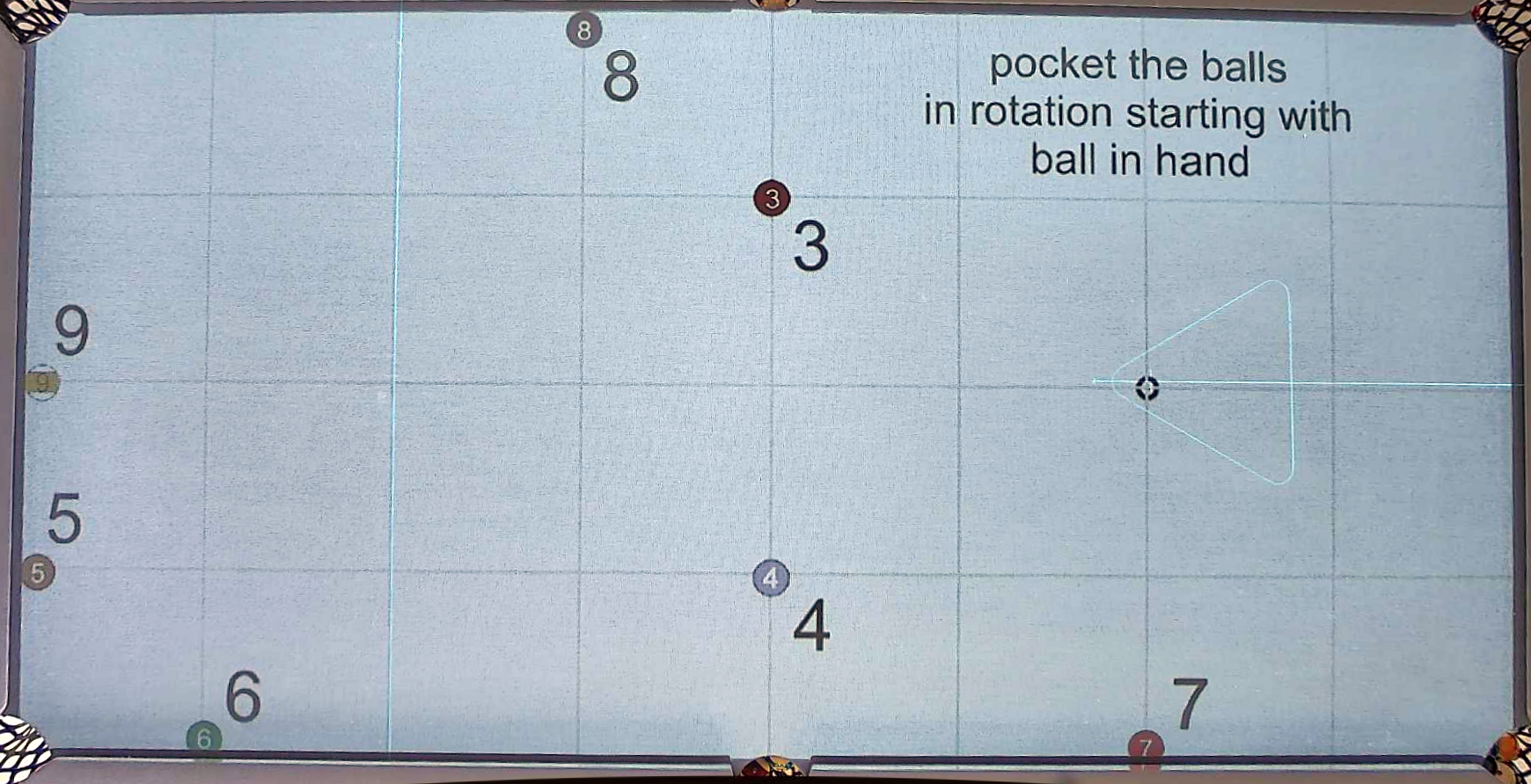 Original-Foto: projizierte Trainingsstellung eines 9-Ball Pattern Drills mit nummerierten Kugeln auf dem Tisch